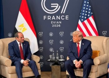 السيسي وترامب بإيفيان يتفقان على تكثيف التنسيق لتسوية أزمات الشرق الأوسط ودفع خطة سلام غزة