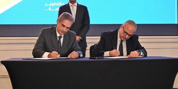 وزيرا الصناعة والاستثمار والتجارة الخارجية يشهدان توقيع 4 بروتوكولات تعاون لتعزيز دعم المُصدرين وتطوير الموردين المحليين
