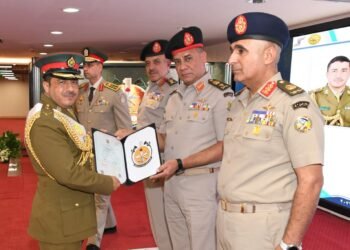 وزير الدفاع والإنتاج الحربي يشهد حفل تخرج دورات جديدة من دارسي الأكاديمية العسكرية للدراسات العليا والاستراتيجية