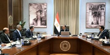 رئيس الوزراء يستعرض مخطط تطوير مستشفيات “قصر العيني”..الارتقاء بمنظومة الرعاية الصحية وتطوير الخدمات الطبية المقدمة للمواطنين