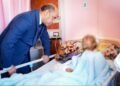 وزير العمل يزور عمال مصابين من العمالة غير المنتظمة.. ويوجه بتقديم كافة أوجه الرعاية والدعم