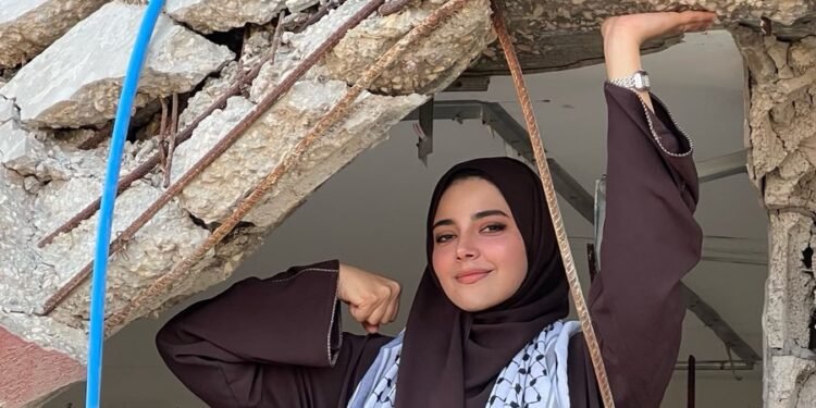 كيف نجحت بسمة أبو شهلا في توظيف السوشيال ميديا لنقل حقيقة غزة إلى العالم