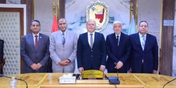 لجنة اختيار عميد كلية الزراعة بجامعة سوهاج تجري المقابلات الشخصية للمرشحين للعمادة