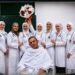عامل بسيط ربي 8 فتيات أصبحوا طبيبات