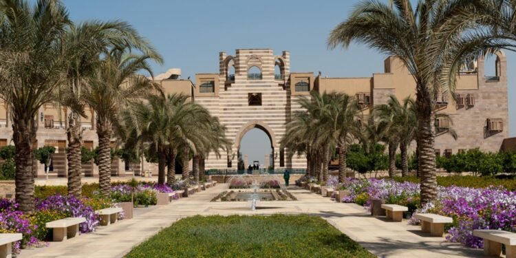 في الجامعة الأمريكية حلقة نقاشية عن السيارات ذاتية القيادة