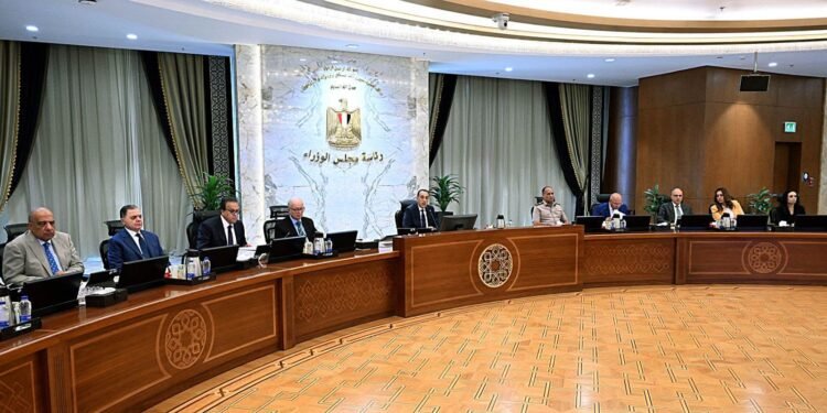 رئيس الوزراء: 30 يونيو بداية الجمهورية الجديدة..وبدء تقنين 1.1 مليون عداد كهرباء كودي