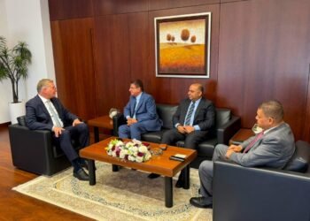 وزير البترول والثروة المعدنية يبحث مع نظيره الأردني تعزيز التكامل في الطاقة والتعدين وفتح آفاق جديدة للشراكات