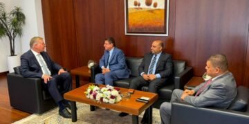 وزير البترول والثروة المعدنية يبحث مع نظيره الأردني تعزيز التكامل في الطاقة والتعدين وفتح آفاق جديدة للشراكات