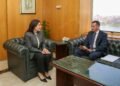 وزيرة الإسكان ومحافظ أسوان يبحثان موقف منظومة مياه الشرب والصرف الصحي بالمحافظة