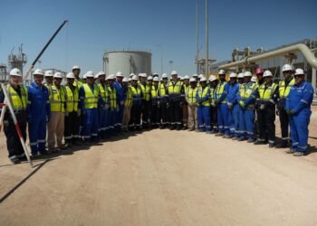 وزير البترول يتفقد موقع محطة ضواغط الغاز شمال الأردن التي تنفذها فجر وبتروجت وإنبي