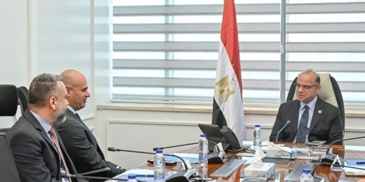 وزير الاستثمار والتجارة الخارجية يبحث مع شركة بروكتر آند جامبل خططها الاستثمارية وزيادة الصادرات من مصر