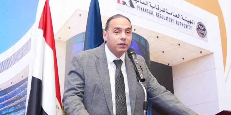 د. إسلام عزام رئيس الرقابة المالية يصدر قرارًا بتشكيل لجنة تنسيقية بين الهيئة والبورصة ومصلحة الضرائب