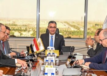 وزير التموين يعقد اجتماعًا مع قيادات الشركة المصرية للاتصالات (WE) لبحث التعاون في تنفيذ مشروعات التحول الرقمي
