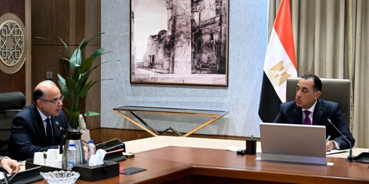الاستثمار تطلق (مبادرة قومية لتعزيز الصادرات من المحافظات) لتوسيع وتنويع قاعدة المصدرين المصريين