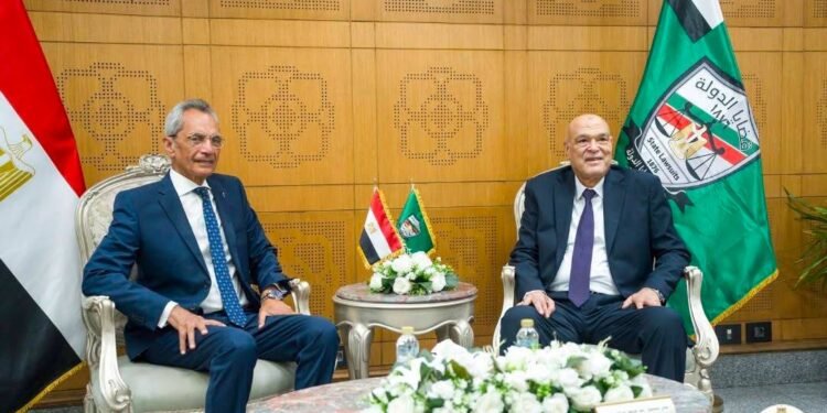 وزير شئون المجالس النيابية يُهنئ رئيس هيئة قضايا الدولة بتوليه منصبه ويبحث سبل تعزيز التعاون المشترك