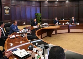 مدبولي: الحكومة مستمرة في توفير الأراضي الصناعية المرفقة لتلبية احتياجات المستثمرين الصناعيين الجادين