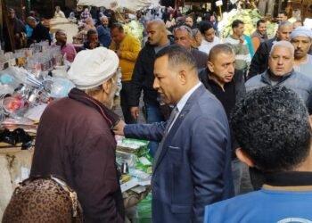الدكتور احمد عبد الخالق رئيس حي الوايلي مسؤول بدرجة إنسان