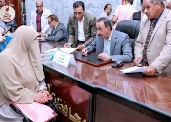 محافظ سوهاج يوجه بسرعة حل شكاوى المواطنين خلال اللقاء الجماهيري الأسبوعي….