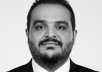 د. زيد جمال الكناني: جراحة وتجميل الأسنان يتطلبان توازناً بين الدقة الوظيفية والجمال الطبيعي