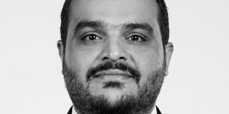 د. زيد جمال الكناني: جراحة وتجميل الأسنان يتطلبان توازناً بين الدقة الوظيفية والجمال الطبيعي