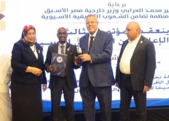 اتحاد الإعلاميين الأفريقي الآسيوي يكرّم الدكتور عبد الرازق كرار تقديراً لإسهاماته الفكرية والإعلامية