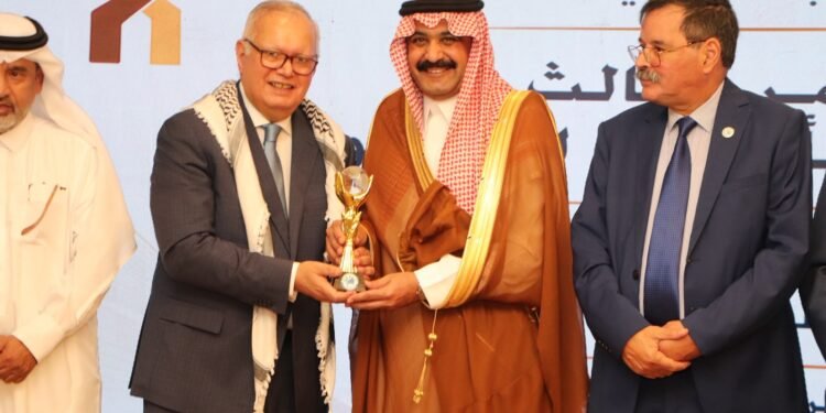 شلهوب الشلهوب بعد تكريمه من اتحاد الإعلاميين الأفريقي الآسيوي في القاهرة:الإعلام شريك أساسي في إنجاح العمل الإنساني