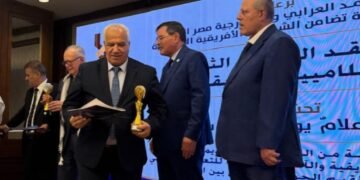 اتحاد الإعلاميين الأفريقي الآسيوي يكرّم الدكتور حسين الهنداوي تقديراً لمسيرته الدبلوماسية والإعلامية والفكرية