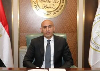 وزير التعليم يقرر فصل طلاب “بني سويف” عامًا دراسيًا كاملاً لإتلافهم الأثاث المدرسي وإلزام أولياء أمورهم بالتعويض