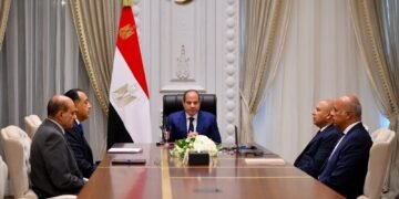 السيسي يتابع مشروعات الموانئ والقطار الكهربائي السريع ويؤكد: الالتزام بالجداول الزمنية وأعلى معايير الجودة