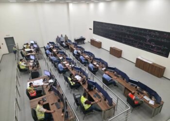 كامل الوزير: تشغيل مركز التحكم المركزي بسوهاج لرفع كفاءة وسلامة السكك الحديدية بالوجه القبلي