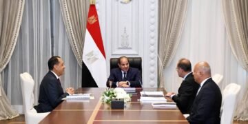 السيسي يوجه بإطلاق حزمة التسهيلات الضريبية الثالثة ويكلف بتشكيل لجان لمتابعة الشواطئ والمشروعات العقارية