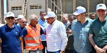 محافظ أسوان يلتقى رئيس الهيئة العربية للتصنيع لمتابعة مشروعات ” حياة كريمة ” ومعدلات التنفيذ بالمشروعات الخدمية