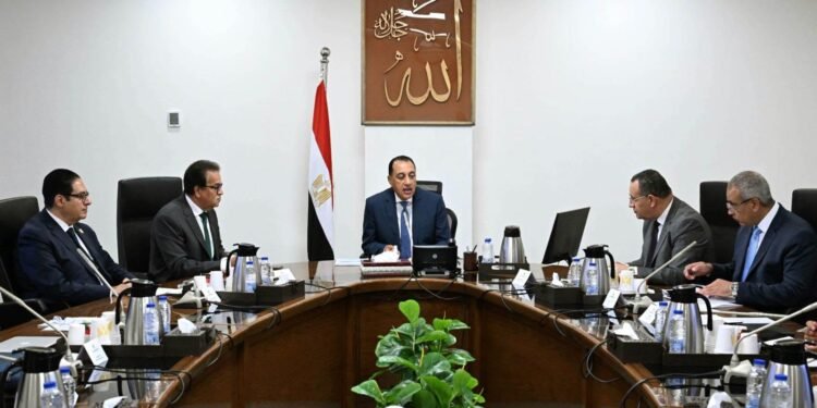 رئيس الوزراء يتابع مستجدات الموقف التنفيذي للمعهد القومي للأورام الجديد بالشيخ زايد “مستشفى 500500”
