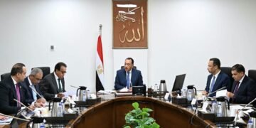 رئيس الوزراء يُتابع مستجدات الموقف التنفيذي لميكنة منظومة التأمين الصحي الشامل