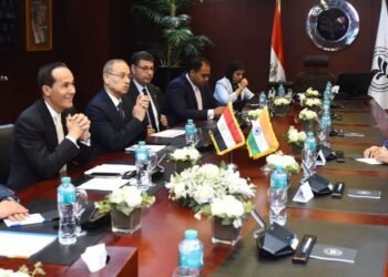 الرئيس التنفيذي للهيئة العامة للاستثمار يبحث مع سفير الهند بالقاهرة تعزيز الاستثمارات الهندية في مصر