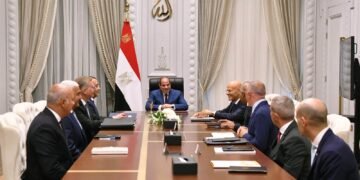 الرئيس السيسي يستقبل الرئيس التنفيذي لشركة “إيني” ويؤكد دعم مصر لتوسع الشركة في مجالات الطاقة