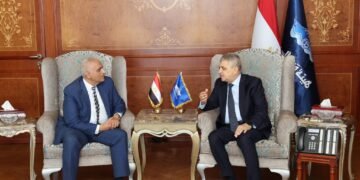 الفريق أسامة ربيع يبحث سبل التعاون المشترك مع السفير المصري ببنما