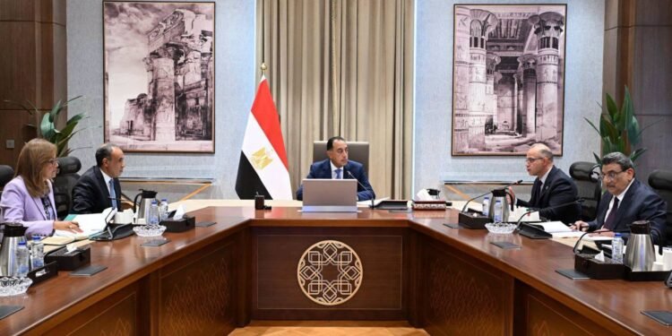 رئيس الوزراء يستعرض الترتيبات النهائية لزيارة الرئيس الصيني لمصر
