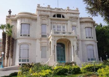 معامل جامعة عين شمس تستعد لاستقبال طلاب المرحلة الأولى