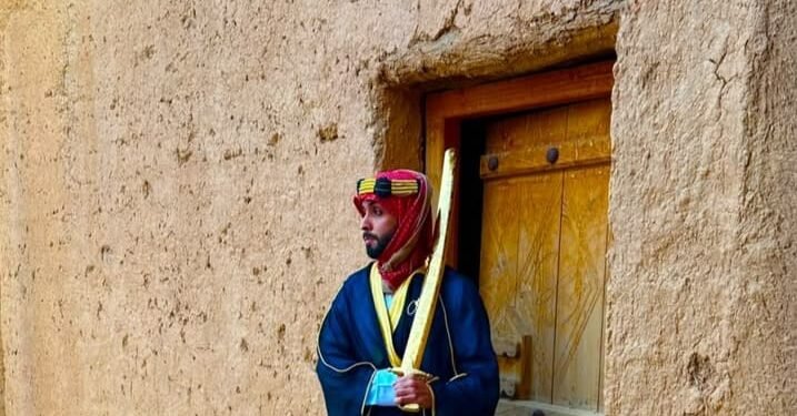 عامر التميمي يعيد للناس متعة الاستماع للقصص الواقعية من قلب المغامرة