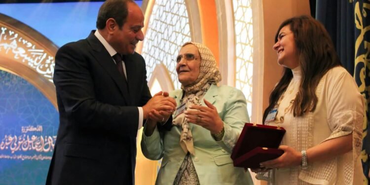 القومي للمرأة يهنئ د.مروة ياسين ود. آمال إسماعيل بمناسبة تكريمهما من السيد رئيس الجمهورية