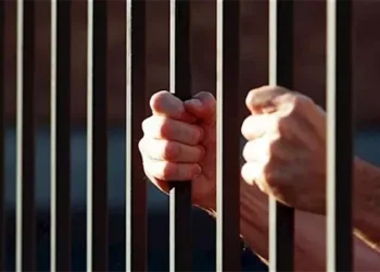 تجديد حبس ملحن شهير بتهمة حيازة 60 كيسًا من الكوكايين بالقاهرة الجديدة