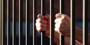 تجديد حبس ملحن شهير بتهمة حيازة 60 كيسًا من الكوكايين بالقاهرة الجديدة