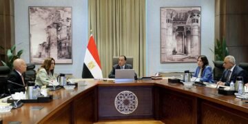 مدبولي يكلف بتشجير الطريق الدائري وعدد من المحاور والطرق الرئيسية بالقاهرة