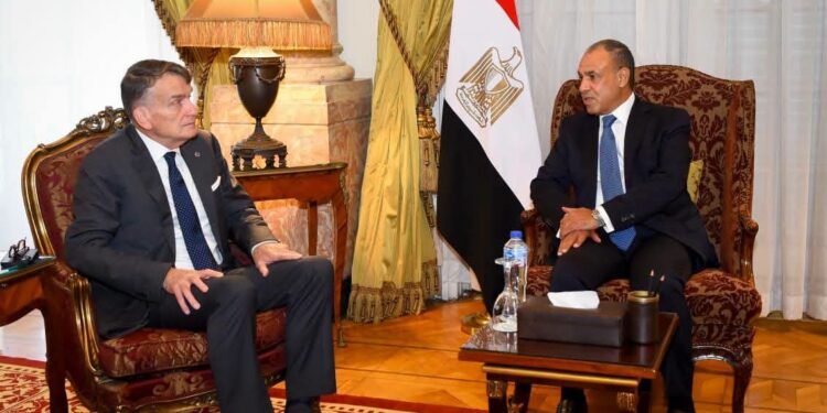 وزير الخارجية يلتقي القائم بأعمال المفوض العام للأونروا