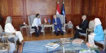 الفريق أسامة ربيع يلتقي الرئيس التنفيذي لمؤسسة لويدز ليست انتليجينس لتعزيز التعاون والتنسيق المشترك