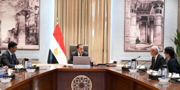 مدبولي يبحث مع “تويوتا تسوشو” توسيع استثماراتها في السيارات والطاقة النظيفة وتجميع فئة جديدة بمصر