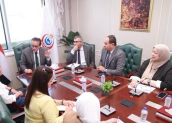 وزير الصحة يبحث تطوير “المستشفى القبطي” بوحدات متخصصة وربطها بالتحول الرقمي