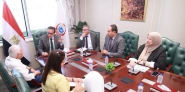 وزير الصحة يبحث تطوير “المستشفى القبطي” بوحدات متخصصة وربطها بالتحول الرقمي