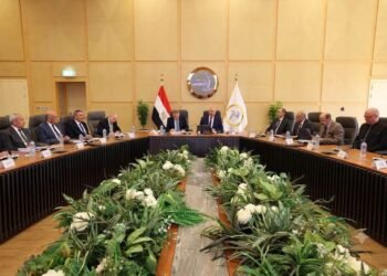 وزير النقل يترأس أعمال الجمعية العمومية العادية وغير العادية لشركة قناة السويس لتنمية الموانئ البحرية
